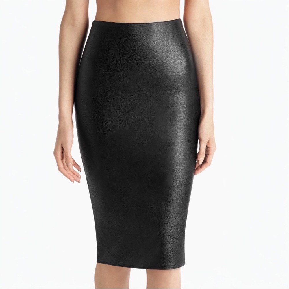 COMMANDOBlack‎ Faux Leather Midi Skirt Size M High Waisted Pencil Slit